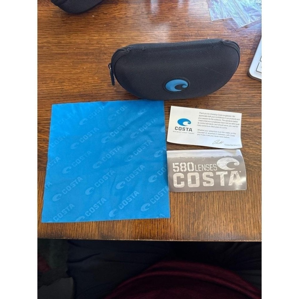 Costa sunglasses case and cleaning‎ towel